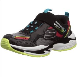 Skechers Unisex-Child Lightweight Gore & Strap Snea Sneaker